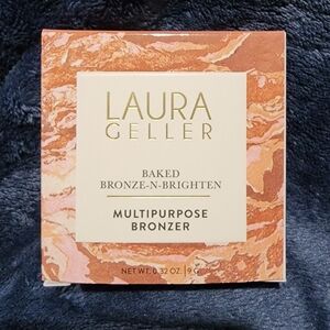 Laura Geller baked bronzer